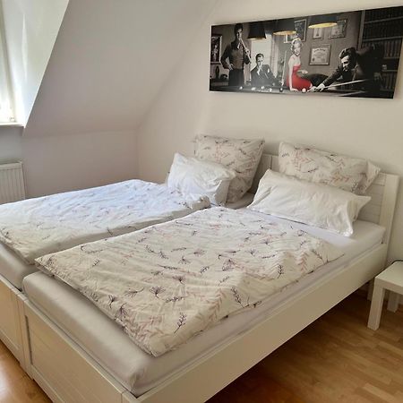 Moderne 2-Zimmer Wohnung In Rastatt Buitenkant foto