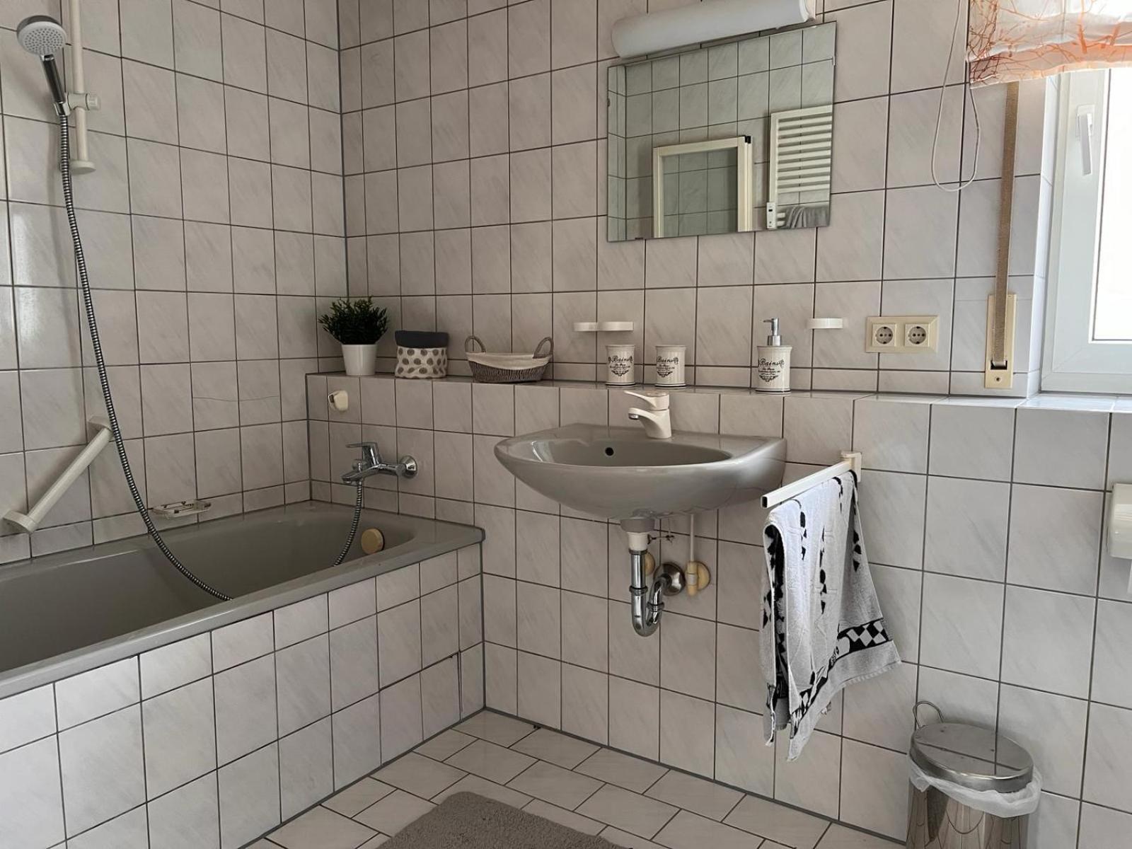 Moderne 2-Zimmer Wohnung In Rastatt Buitenkant foto